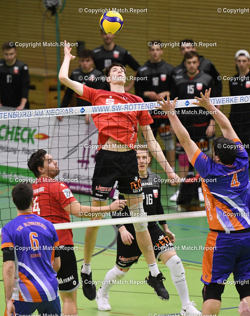 Volleyball 3. Liga Sued Maenner 2021/2022: TV Rottenburg  -  TSG Blankenloch | Volleyball 3. Liga Sued Maenner 2021/2022       20.02.2022AufstiegsrundeTV Rottenburg  -  TSG BlankenlochJan Huber (TV Rottenburg, Mitte) gegen Florian Ebert (TSG Blankenloch, re)FOTO: ULMER PressebildagenturxxNOxMODELxRELEASExx