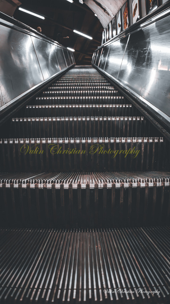 LON 5 | Christian Vulin  - Realisiert mit Pictrs.com