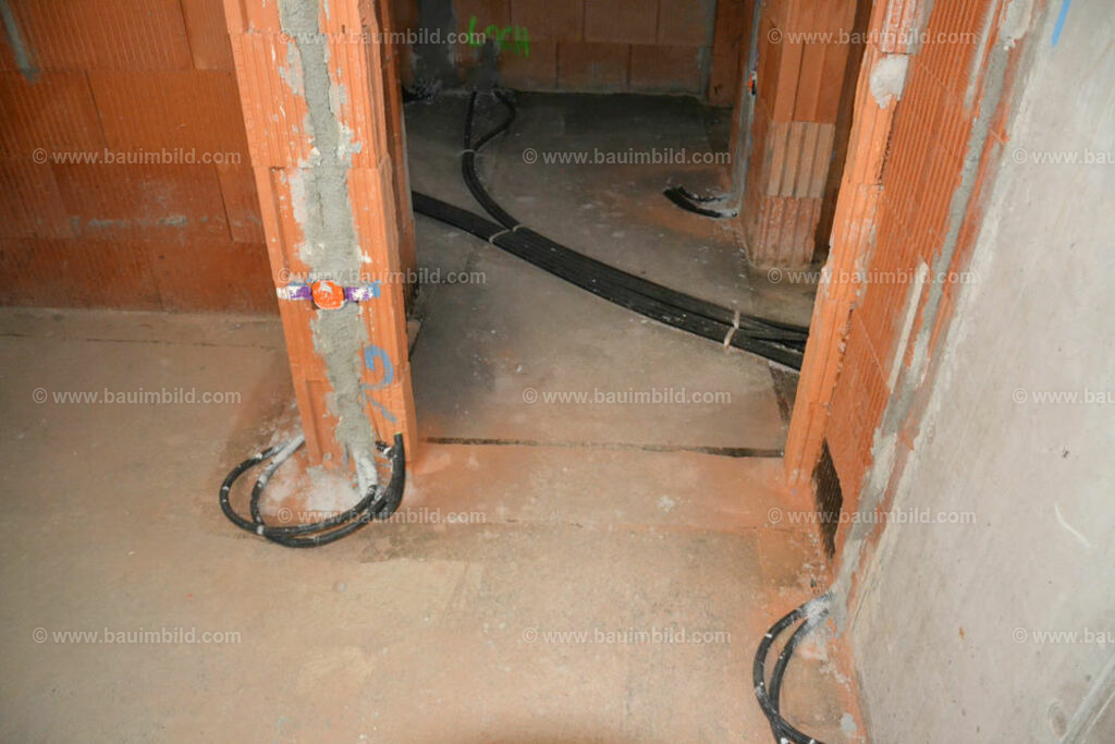 bib-lg15-sanitaer-0085 | Nach LV-Leistungsgruppen sortierte Detailfotos über den Bau eines Hauses. Alle Hausbau-Bilder direkt vom Urheber und Autor der Website Haus-Selber-Bauen.com