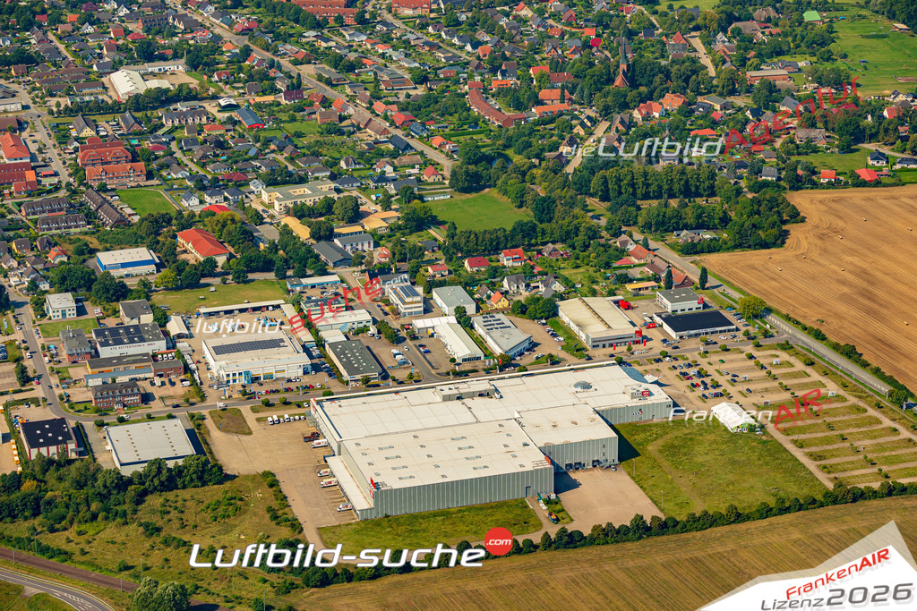 XXL Lutz Pampow Bild- Das Luftbild wurde 2025 vom UL-Flugzeug heraus erstellt ( keine Drohne bzw. Drohnenaufnahme ) - Hochauflösende Luftaufnahme -Nicht vergleichbar mit Google Maps oder Satelittenbilder- Die Geschenkidee !Mit Lizenz und Bildrechte bestellbar - CC