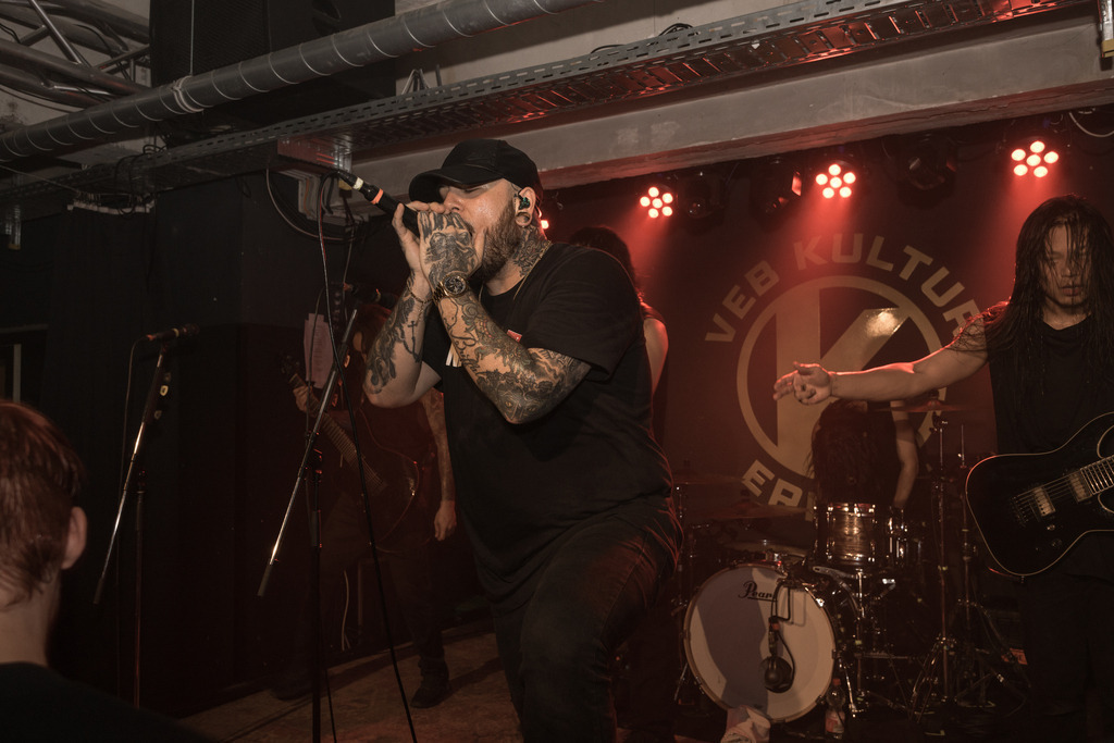 057A3372 | thismomentpictures - Realized with Pictrs.com