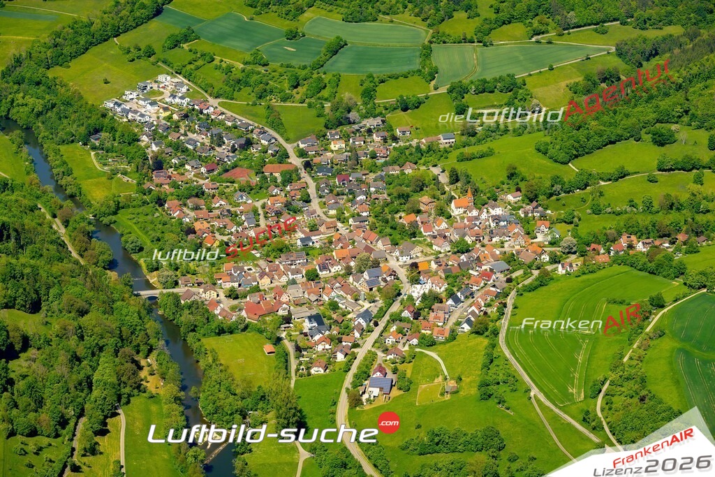 Schöne Luftaufnahme Kocherstetten Künzelsau - Die Luftaufnahme wurde 2025 vom Flugzeug heraus erstellt ( keine Drohne ) - Hochauflösende Luftaufnahme - für professionelle Ausdrucke geeignet. Die Geschenkidee !Mit Lizenz und Bildrechte bestellbar