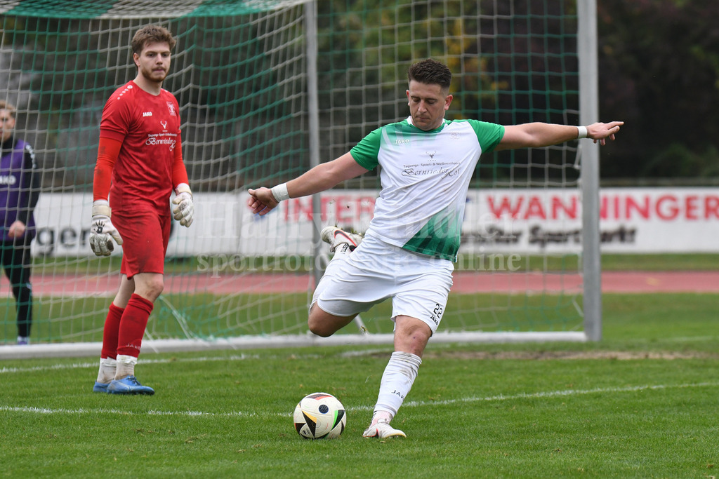 SpVgg GW Deggendorf : FC Obernzell-Erlau | Tormann David Albrecht (SpVgg GW Deggendorf #33) uund Jure Matic (SpVgg GW Deggendorf #22) - Realisiert mit Pictrs.com