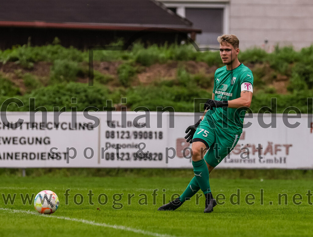 2023-08-09_042_FC_Moosinning_II_gegen_SpVgg_Altenerding | Moosinning, Deutschland, 09.08.2023:
Fußball, Kreisliga 2023 / 2024, 3. Spieltag, FC Moosinning II gegen SpVgg Altenerding, Endergebnis: 1:1

Torwart Lukas Loher (SpVgg Altenerding, #75)

Foto: Christian Riedel / fotografie-riedel.net