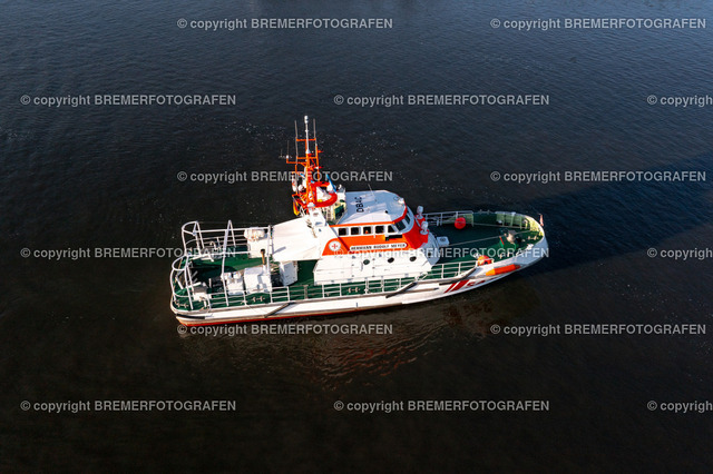 DJI_0205 | 30.09.2022 Drohnenaufnahmen Dt. Schifffahrtstag 2022 Bremen Wendebecken / Weser