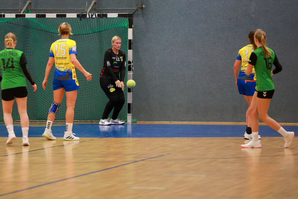 HcTvRhedeII_SvNeukirchen_150924_124 | Bildergalerie von Sport-Ereignissen aber auch von weiteren spannenden Dingen - nicht nur vom Niederrhein. In Anlehnung an den bekannten Spruch von Hanns Dieter Hüsch heißt das Motto: "Niederrhein ist überall".  - Realisiert mit Pictrs.com