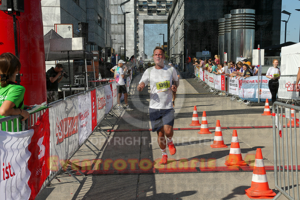 240921_1517_EX1_4917 | Sportfotografie im Rhein-Sieg Kreis, Köln, Bonn, NRW, Rheinland Pfalz, Hessen, etc. Unser Tätigkeitsfeld umfasst den Laufsport vom Volkslauf über den Marathon, Duathlon, Triathon bis zum Ultralauf wie Kölnpfad Ultra oder Schindertrail.