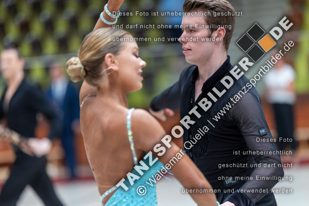 20240810-01335 | Hier finden Sie Tanz Bilder vom Latein und Standard Formationen tanzen. Sportbilder vom Tanzsport. Schöne Fotos und von Weltmeisterschaft, Europameisterschaft, Bundesliga, Regionalliga, Oberliga und Landesliga sowie von GOC Stuttgart, DanceComp, WM Bremen