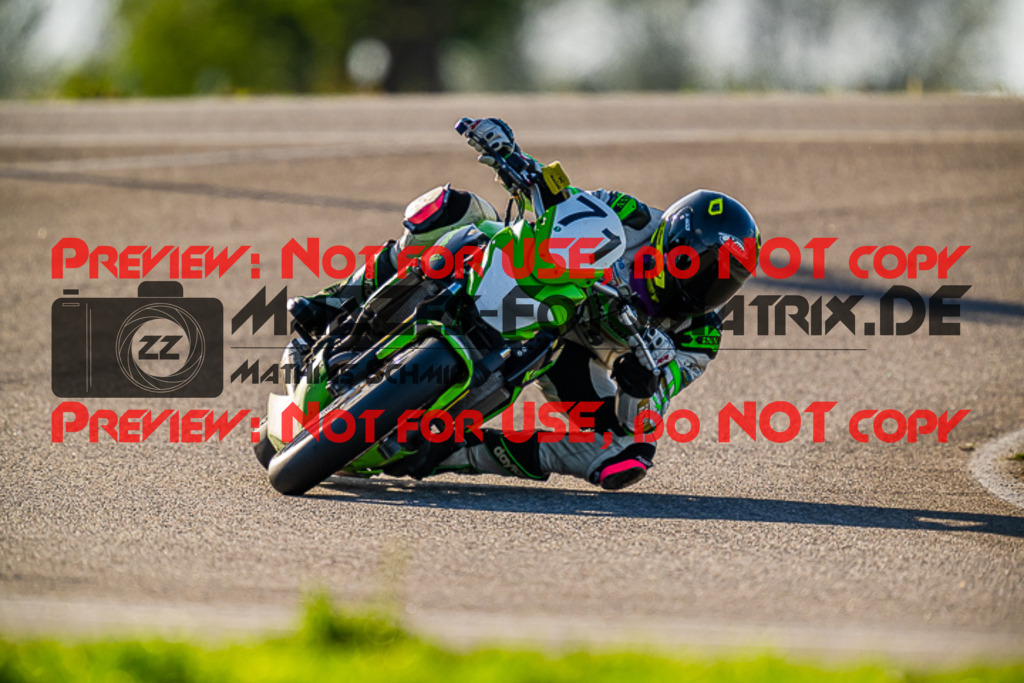 MaZZes_FotoMatrix_220917_2328 | TWIN CUP