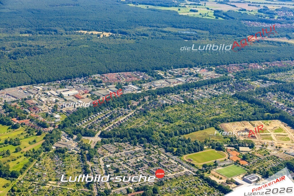 Schrägluftbild  Marli Edelsteinstraße  Lübeck - Das Luftbild wurde 2025 vom UL-Flugzeug heraus erstellt (ohne Drohne- keine Drohnenaufnahme ) - Hochauflösende Luftaufnahme -Nicht vergleichbar mit Google Maps oder Satelittenbilder- Die Geschenkidee !Mit Lizenz und Bildrechte bestellbar