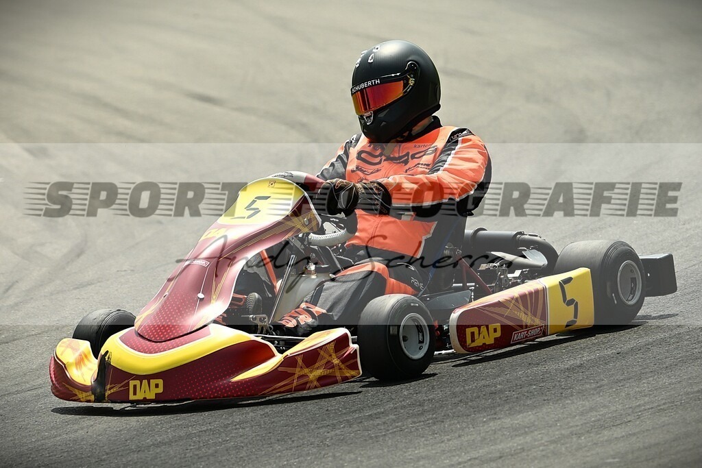 aDSC_9515 | Kaufen Sie Sportbilder im Onlineshop von Andy Scherrer Sportfotografie. Faszinierende Bilder von Sportevents aus der ganzen Schweiz. Fussball, Frauenfussball, Unihockey, Handball, Schwingen und weiteren Sportarten. - Realisiert mit Pictrs.com