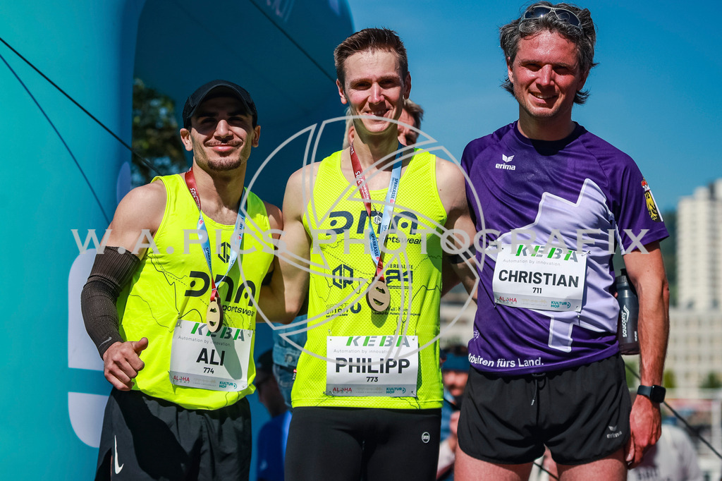 ..... | LINZ,AUSTRIA,27.April 25, Int. 3 Brückenlauf Linz  , Image shows: Photo: WAPICS / Manuel Binder