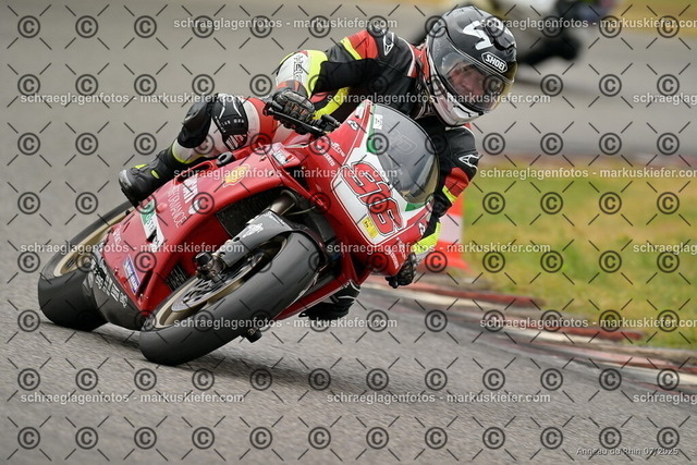 25bt05-0319 | markuskiefer.com - Realisiert mit Pictrs.com