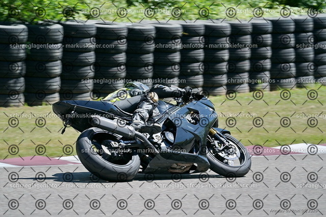26BT01-1278 | markuskiefer.com - Realisiert mit Pictrs.com