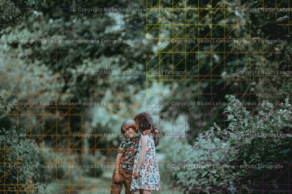 2-03-1025-682 | „Willkommen bei mirada Fotografie – Ihr Shop für professionelle Kindergarten- und Grundschulfotografie. Unvergessliche Erinnerungen für Kinder & Eltern. Jetzt entdecken!" - Realisiert mit Pictrs.com