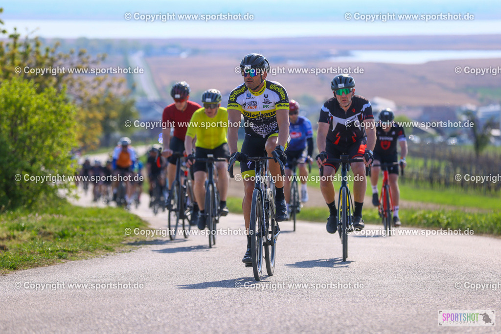 TRA_0826 | Neusiedlersee Radmarathon 2026@sportshot_your_pictrs #yourpictures#roadtowm2029 #nrm #neusiedlerseeradmarathon #neusiedlersee #neusiedlerseetourismus #burgenland #mörbisch #nrm26 #burgenlandtourismus #voglundco #poweredbyburgenlandtourismus #radsport #rad #marathon #ucigranfondo #visitburgenland #ucigranfondoworldseries