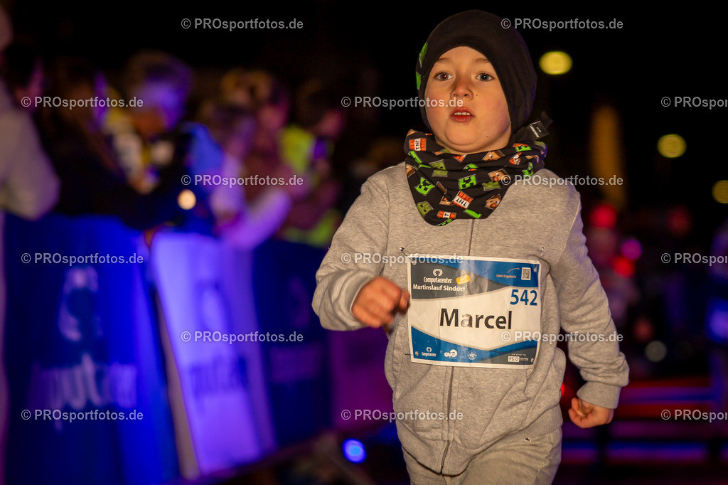Martinslauf Sindorf 2023 in Kerpen-Sindorf, 09.11.2023 | Impressionen vom Martinslauf Sindorf 2023 am 09.11.2023 in Kerpen-Sindorf (Nordrhein-Westfalen).