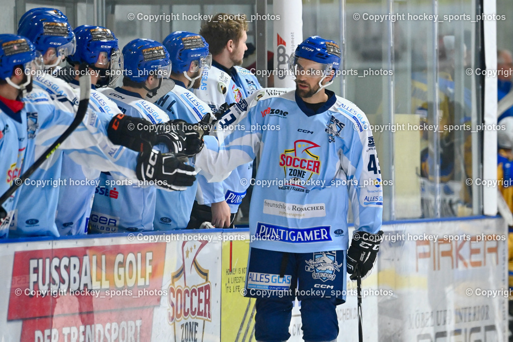  ESC Steindorf vs. EHC Althofen 2.3.2023 | Jubel ESC Steindorf Mannschaft, ESC Steindorf Spielerbank, #43 Oraze Martin 
