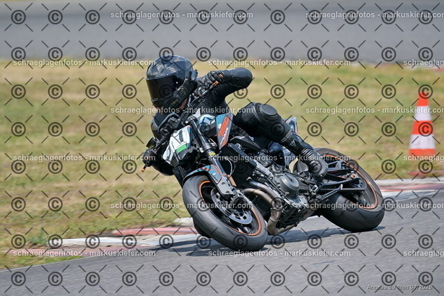 25bt04-1299 | markuskiefer.com - Realisiert mit Pictrs.com