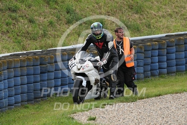 2024_07_05_PBK_22645 | Sportfotografie; SlowMotion; Video; Rennstrecke; Hafeneger; Speer; Racing; RSE; BMW; CBO; Trackday; Motorsportarena; Hockenheimring; Brno; Most; Barcelona; Valencia
