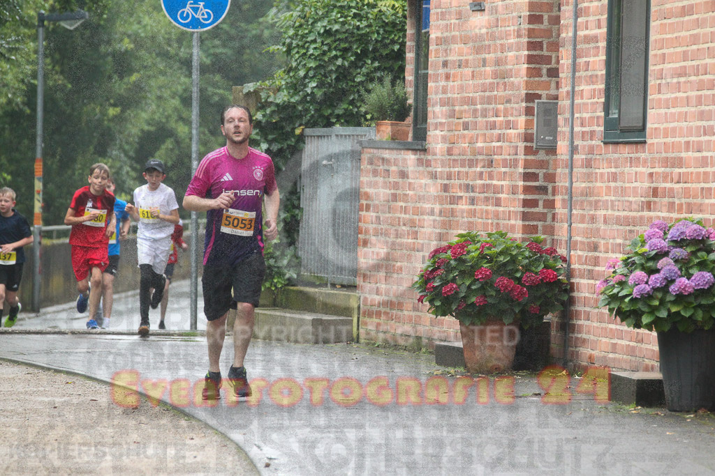 240622_1039_EV4_0481 | Sportfotografie im Rhein-Sieg Kreis, Köln, Bonn, NRW, Rheinland Pfalz, Hessen, etc. Unser Tätigkeitsfeld umfasst den Laufsport vom Volkslauf über den Marathon, Duathlon, Triathon bis zum Ultralauf wie Kölnpfad Ultra oder Schindertrail.