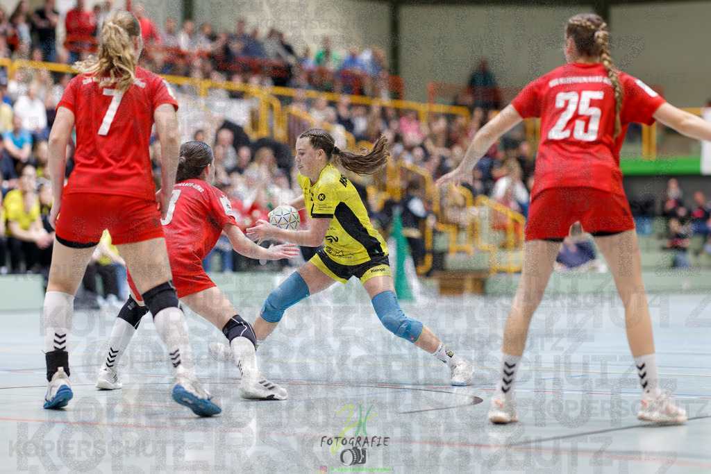 Hessenmeisterschaft wJC - Finale; HSG Kleenheim - HSG Weiterstadt/ Braunsh.Worf. | Hessenmeisterschaft wJC - Finale; HSG Kleenheim - HSG Weiterstadt/ Braunsh.Worf. am 22.03.2025 in Biedenkopf (Sporthalle Lahntalschule)Photo © 2025 - Jörg Heinrich - Realisiert mit Pictrs.com