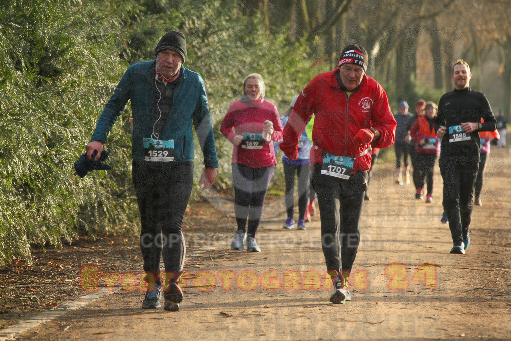 241231_1026_EV4_4284 | Sportfotografie im Rhein-Sieg Kreis, Köln, Bonn, NRW, Rheinland Pfalz, Hessen, etc. Unser Tätigkeitsfeld umfasst den Laufsport vom Volkslauf über den Marathon, Duathlon, Triathon bis zum Ultralauf wie Kölnpfad Ultra oder Schindertrail.