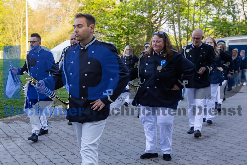 JEM_DORHAR20250425-3 | bond - Realisiert mit Pictrs.com