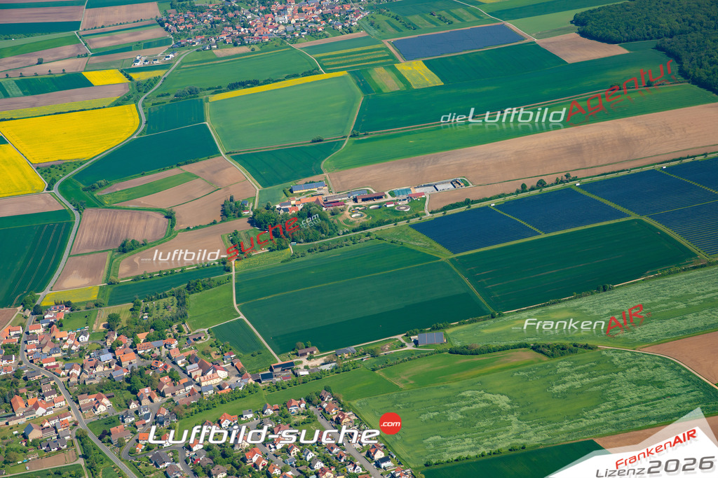 Das Luftbild zeigt : Püssensheim Prosselsheim - Die Luftaufnahme wurde 2024 vom UL-Flugzeug aus erstellt ( keine Drohne ) - Hochauflösende Luftaufnahme - Für grossformatige Ausdrucke geeignet. Die Geschenkidee !Mit Lizenz und Bildrechte bestellbar