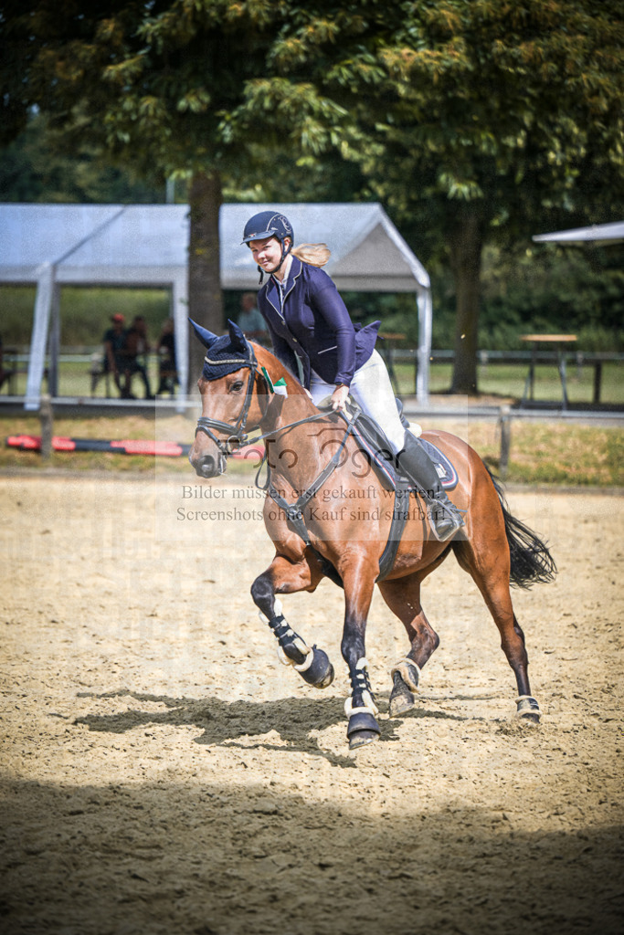 DOS_5417 | Entdecke hochwertige Reitturnierfotos von Foto Oger. Professionell, emotional und authentisch – jetzt Lieblingsmomente im Shop bestellen.Deutschlandweite Turnierfotografie. - Realisiert mit Pictrs.com