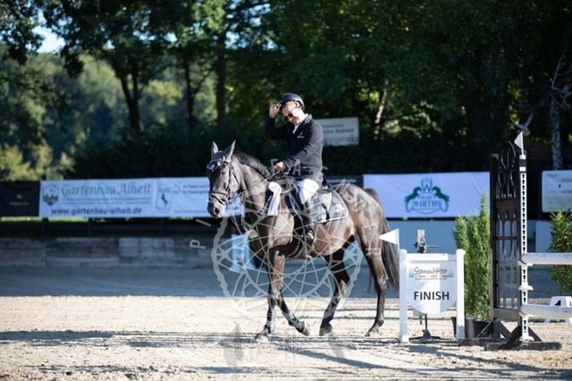 2B4A0105 | pixelfaenger - Realisiert mit Pictrs.com