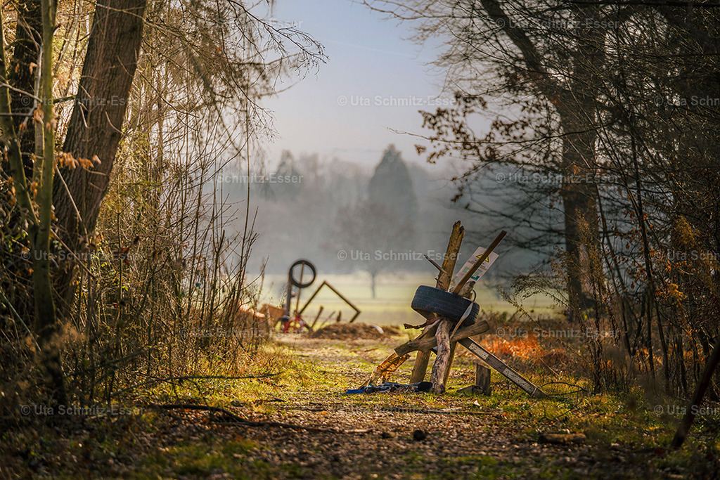 Hambacher Forst- die Barrikade-02 | CEUS Design - Realisiert mit Pictrs.com