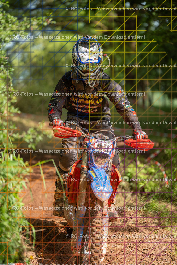 Wolfshausen 4 Lauf -1579 | Sportfotografie von RO-Fotos: Motorsport, Motocross, Enduro, Laufveranstaltungen und Triathlon. Professionelle Fotos von Sportlern und Events. - Realisiert mit Pictrs.com