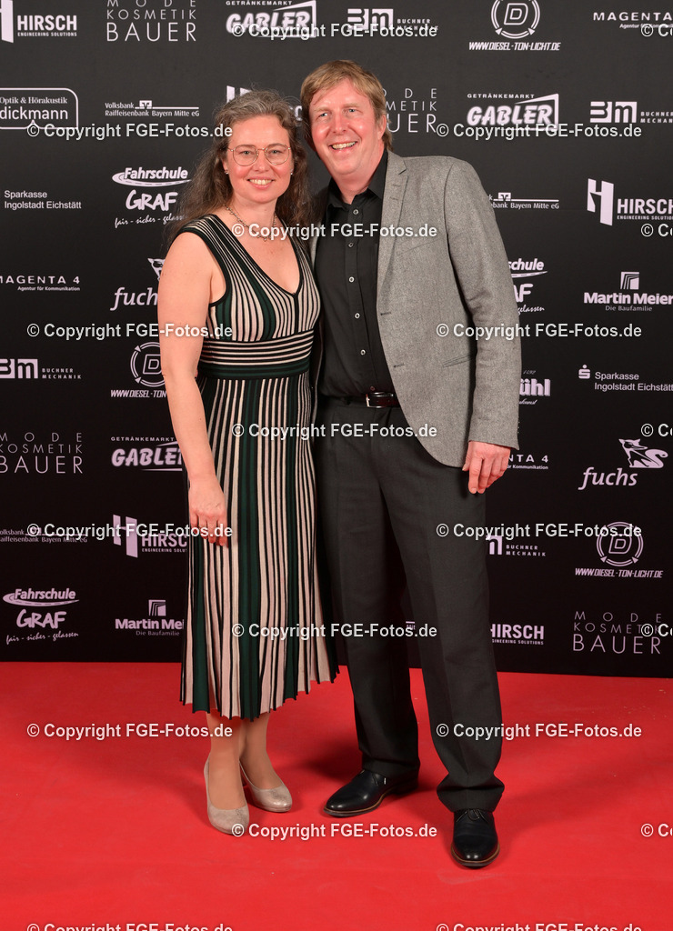 20240113-fge-fotos-0029 | Eröffnungsball der FGE am 13.01.2024 im Alten Stadttheater in Eichstätt. - Realisiert mit Pictrs.com