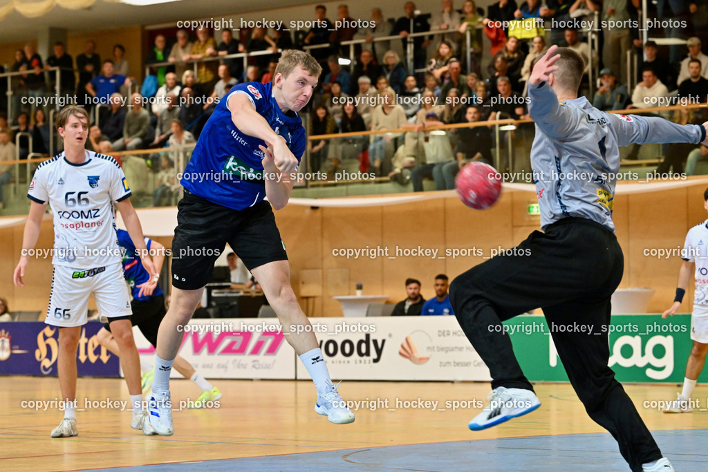 SC Ferlach vs. roomz JAGS Vöslau | #8 KNAPP Simon SC Ferlach, #1 BAUER Thomas roomz JAGS Vöslau, #66 DOBLHOFF-DIER, Moritz roomz JAGS Vöslau, SC Ferlach vs. roomz JAGS Vöslau, SC Ferlach vs. roomz JAGS Vöslau am 08.11.2025 in Ferlach (Ballspielhalle Ferlach), Austria, (Photo by Bernd Stefan)