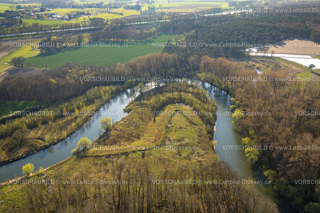 Olfen250405080 | Luftbild, Fluss Lippe Mäander, Lippeschleife, Flussentwicklung und Auenentwicklung der Lippe Vogelsang, Renaturierung, Stadtgrenze Olfen-Datteln, NSG Naturschutzgebiet Lippeaue, Olfen-Kirchspiel, Olfen, Münsterland, Nordrhein-Westfalen, Deutschland