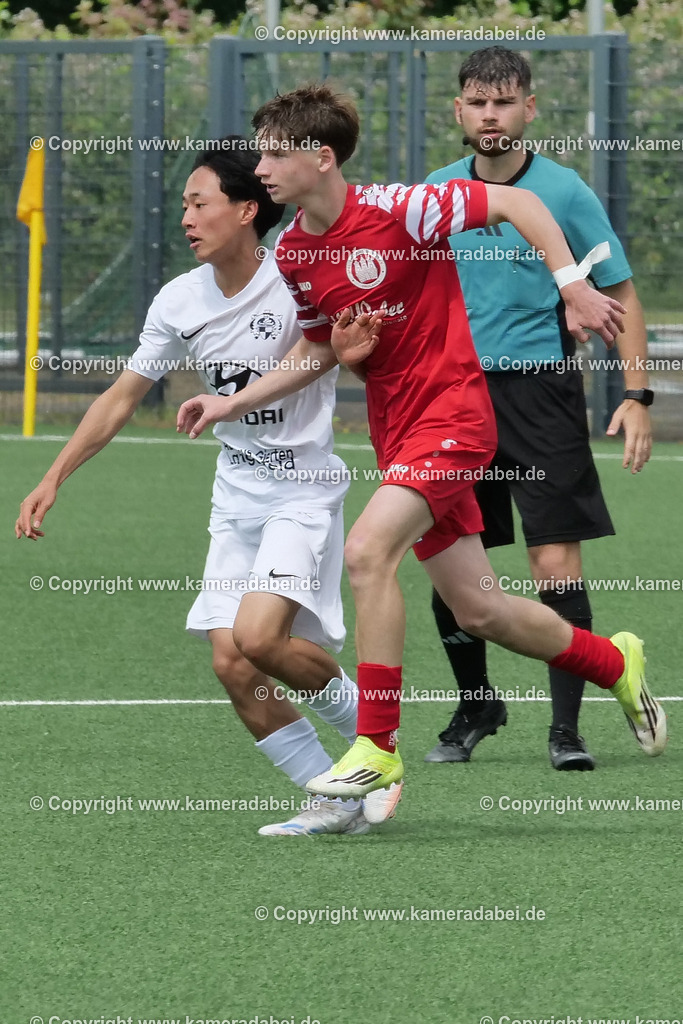 Fußball : C-Junioren : Aufstieg Regionalliga West : SUS 09 Dinslaken - Vfb 03 Hilden am 04.06.2026 in Dinslaken | Fußball : C-Junioren : Aufstieg Regionalliga West : SUS 09 Dinslaken (rotr Trikots)- Vfb 03 Hilden (weiße Trikots) am 04.06.2026 in Dinslaken - Realisiert mit Pictrs.com
