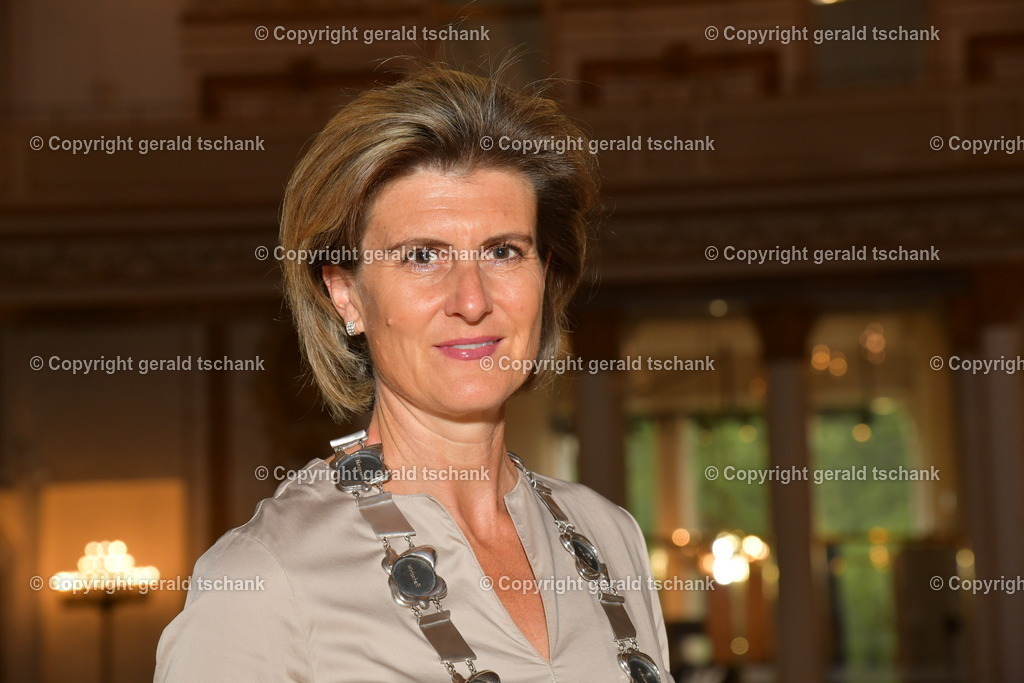DSC_4004 | Wählen Sie hier bitte Ihr bestes Foto aus, mit diesem Bild wird Ihr Set produziert. Sollten Sie kein Bild wählen oder mehrere suchen wir das Beste aus!