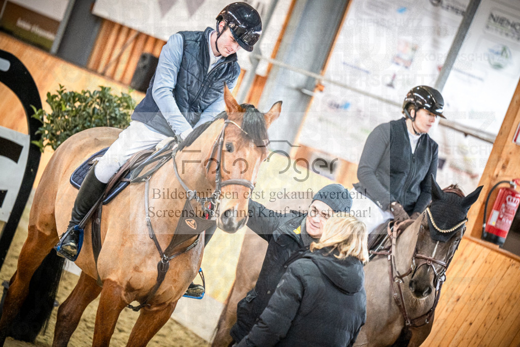 DOS_0033 | Entdecke hochwertige Reitturnierfotos von Foto Oger. Professionell, emotional und authentisch – jetzt Lieblingsmomente im Shop bestellen.Deutschlandweite Turnierfotografie. - Realisiert mit Pictrs.com