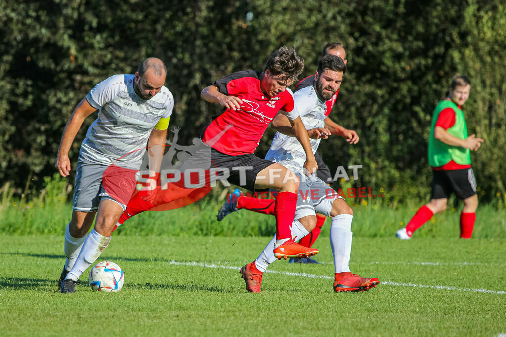 SG Krumpendorf/Pörtschach - ASKÖ Gurnitz 1-2, 1. Klasse C | Alexander Percher (SG Krumpendorf/ATUS Pörtschach #5) Benjamin Sandal (SG Krumpendorf/ATUS Pörtschach #19) SG Krumpendorf/Pörtschach - ASKÖ Gurnitz 1-2 am 20.08.2023 in Krumpendorf
(Sportplatz), Austria, (Photo by Ernst Krawagner sport-fan.at) - Realisiert mit Pictrs.com