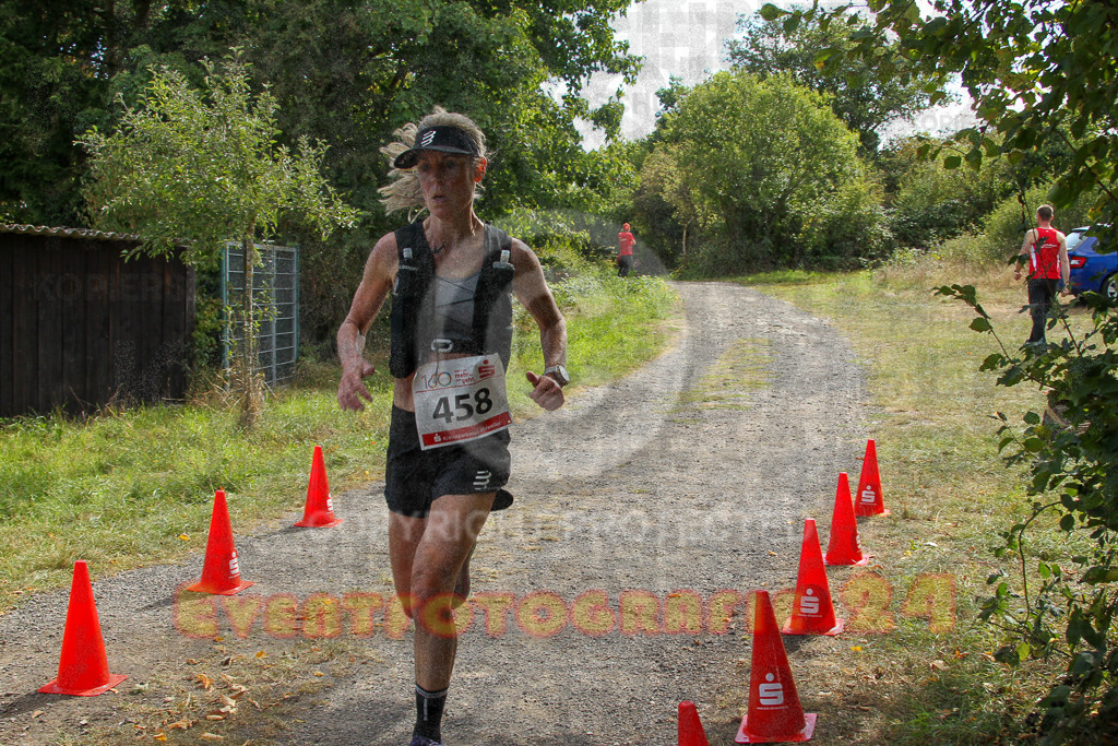 250830_1140_EV4_3556 | Sportfotografie im Rhein-Sieg Kreis, Köln, Bonn, NRW, Rheinland Pfalz, Hessen, etc. Unser Tätigkeitsfeld umfasst den Laufsport vom Volkslauf über den Marathon, Duathlon, Triathon bis zum Ultralauf wie Kölnpfad Ultra oder Schindertrail.