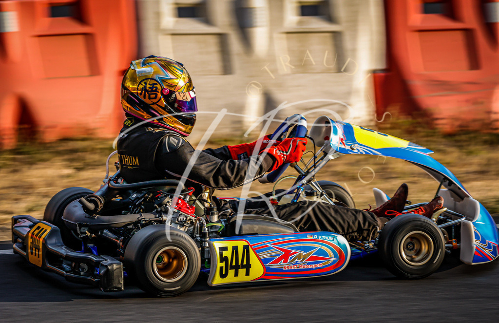 649114E5-1DDC-4ADA-BD6B-FBA0D30F684D | traudl_s_fotos