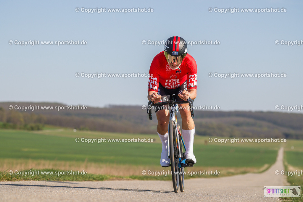 368A3620 | Neusiedlersee Radmarathon 2026@sportshot_your_pictrs #yourpictures#roadtowm2029 #nrm #neusiedlerseeradmarathon #neusiedlersee #neusiedlerseetourismus #burgenland #mörbisch #nrm26 #burgenlandtourismus #voglundco #poweredbyburgenlandtourismus #radsport #rad #marathon #ucigranfondo #visitburgenland #ucigranfondoworldseries