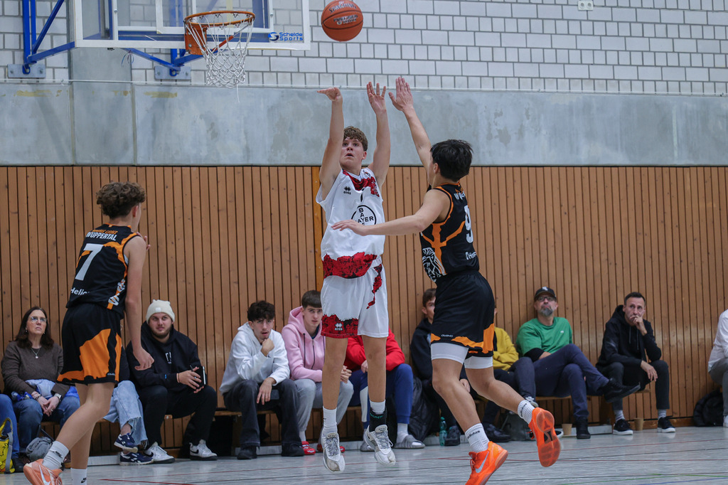 JBBL BAYER GIANTS vs Young Lions Wuppertal-71 | Fotos von Basketballspielen aus dem Raum NRW fotografiert von Gero Mueller-Laschet und Daniel Schaefer - Realisiert mit Pictrs.com