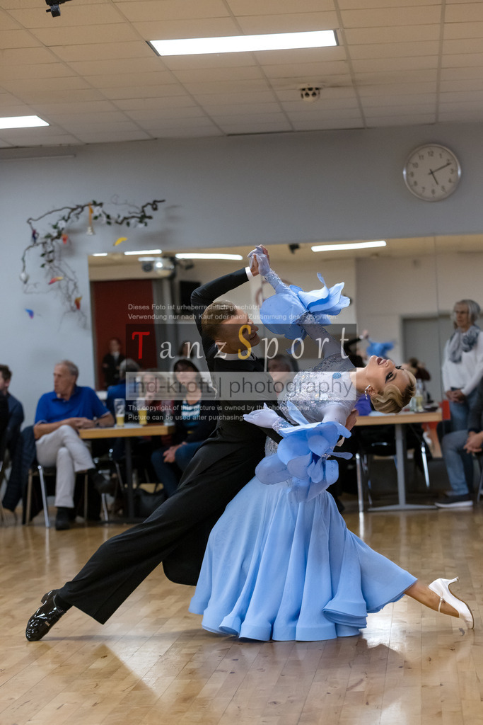 20240928_LM_HGR-S_Std_7887 | Tanzsportbilder, Standardtanz, Lateintanz, WDSF, DTV, LTVB, dancecomp, goc, hessen tanzt, blaues band der spree, walzer, tango, wiener walzer, slowfox, quickstepp, samba, rumba, cha-cha-cha, paso doble. jive, hd-kroft photography, turniertanzsport