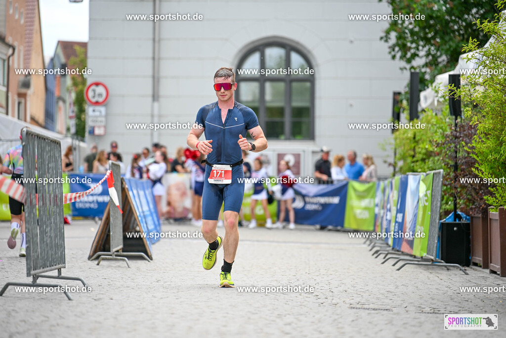 SZI_8020 | Stadttriathlon Erding 2025. #yourpictrs #sportshot_your_pictrs @Sportshotphotography #stadttriathlonerding Copyright: www.sportshot.de