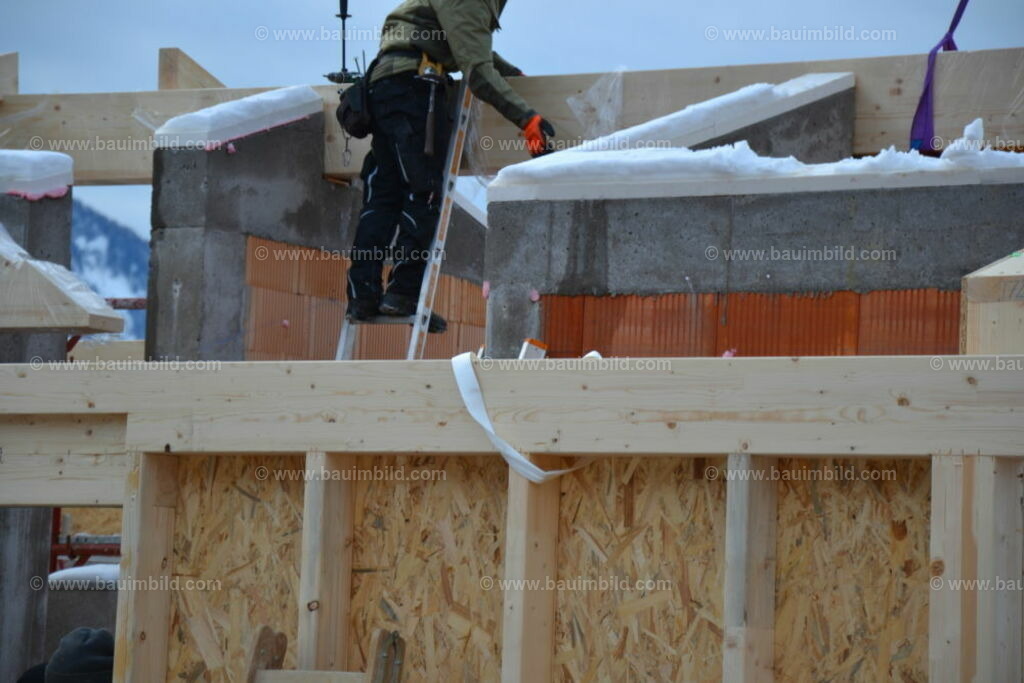 bib-lg09-holzbau-0136 | Nach LV-Leistungsgruppen sortierte Detailfotos über den Bau eines Hauses. Alle Hausbau-Bilder direkt vom Urheber und Autor der Website Haus-Selber-Bauen.com