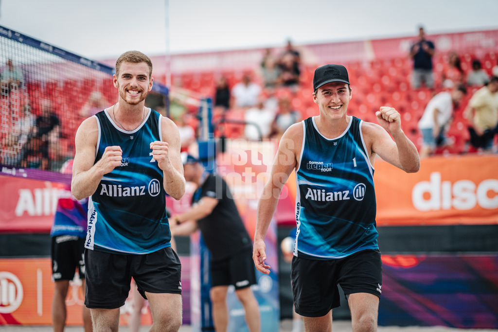 Beachvolleyball | Männer | Allianz German Beach Tour 2024 | Tourstop Kühlungsborn 2 | 15.08.2024 | v.l. Luis Henrichs und Yannik Ahr jubeln