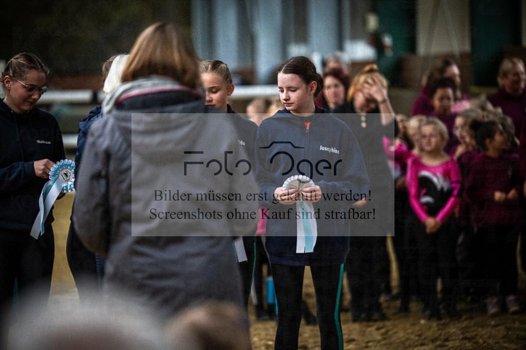 DOS_0121 | Entdecke hochwertige Reitturnierfotos von Foto Oger. Professionell, emotional und authentisch – jetzt Lieblingsmomente im Shop bestellen.Deutschlandweite Turnierfotografie. - Realisiert mit Pictrs.com