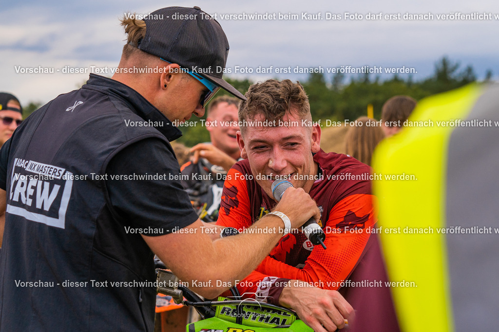 09_21_LM_Schenkenhorst-3515 | Sportfotografin aus Berlin-Brandenburg mit Fokus auf Motocross. Ich halte deine sportliche Leistung und echte Emotionen auf und neben der Strecke professionell fest. Entdecke die Fotos von deinem Rennen und bestelle sie direkt hier im Shop.